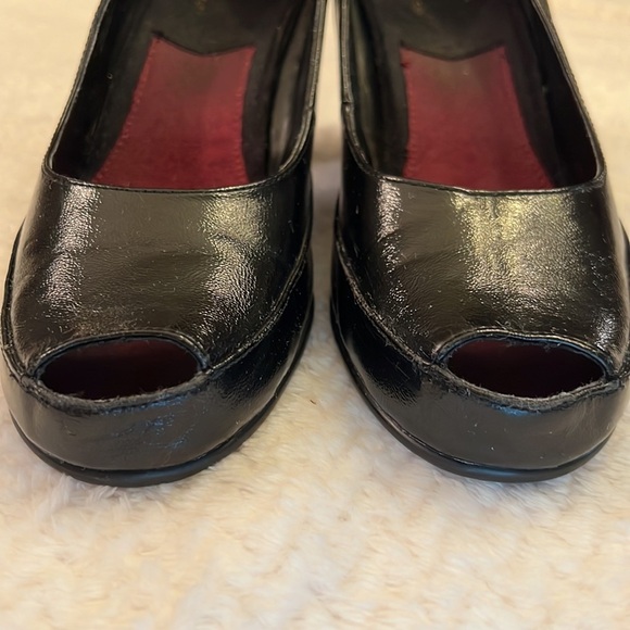 A2 Aerosole Womens Black Classic Pump Peep Toe Size 8M - Picture 5 of 7